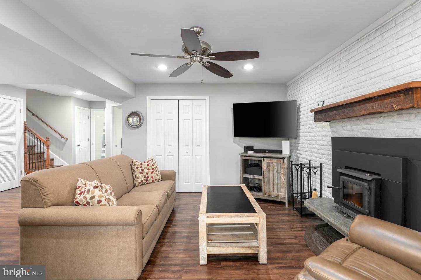 9417 CORAL LN, ALEXANDRIA, Virginia 22309, 4 Bedrooms Bedrooms, ,3 BathroomsBathrooms,Residential,For sale,9417 CORAL LN,VAFX2235776 MLS # VAFX2235776