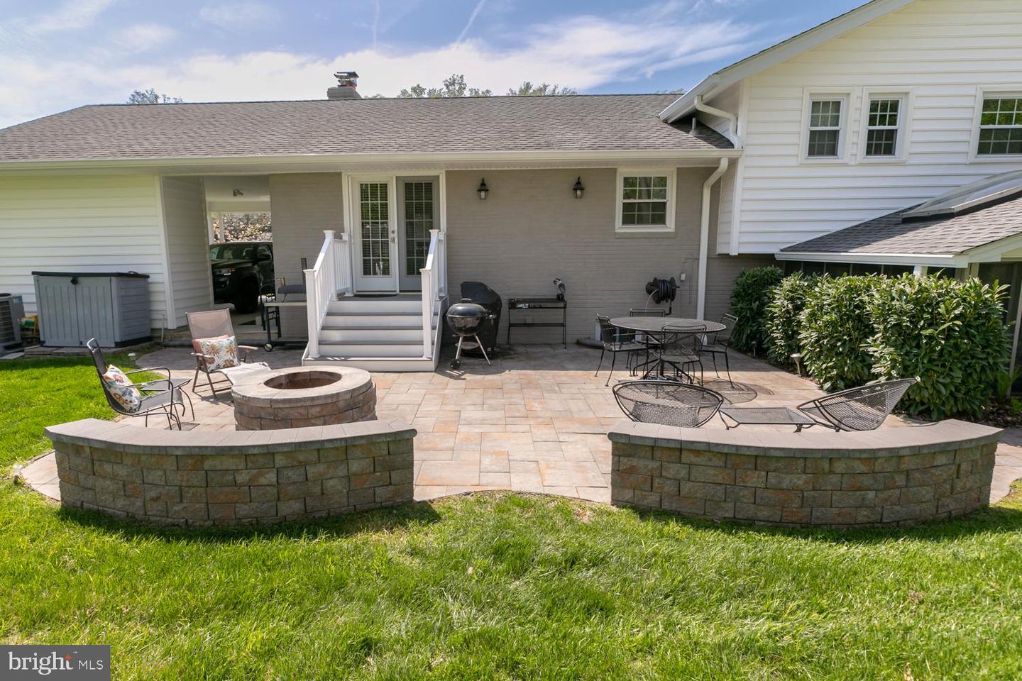 9417 CORAL LN, ALEXANDRIA, Virginia 22309, 4 Bedrooms Bedrooms, ,3 BathroomsBathrooms,Residential,For sale,9417 CORAL LN,VAFX2235776 MLS # VAFX2235776