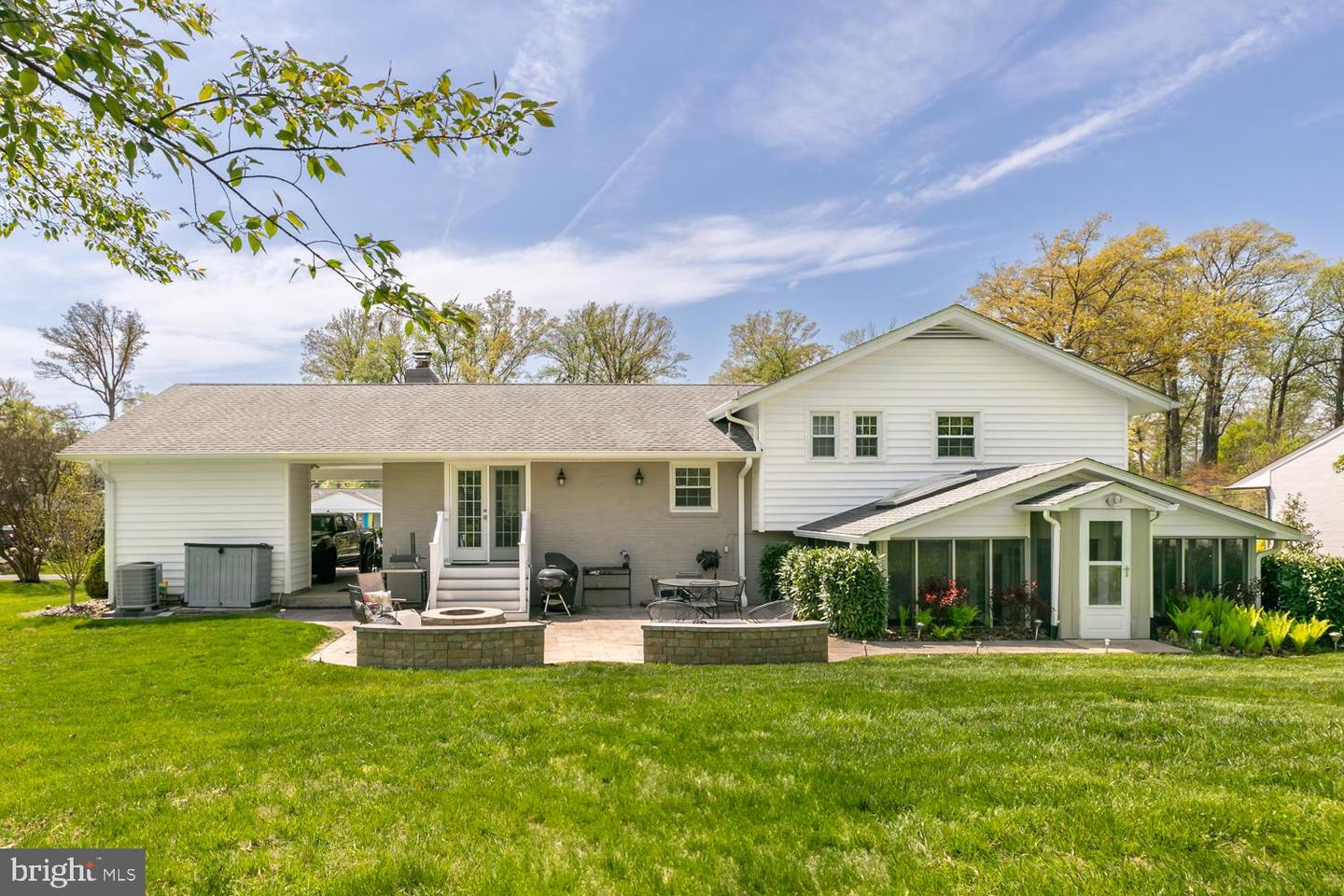 9417 CORAL LN, ALEXANDRIA, Virginia 22309, 4 Bedrooms Bedrooms, ,3 BathroomsBathrooms,Residential,For sale,9417 CORAL LN,VAFX2235776 MLS # VAFX2235776