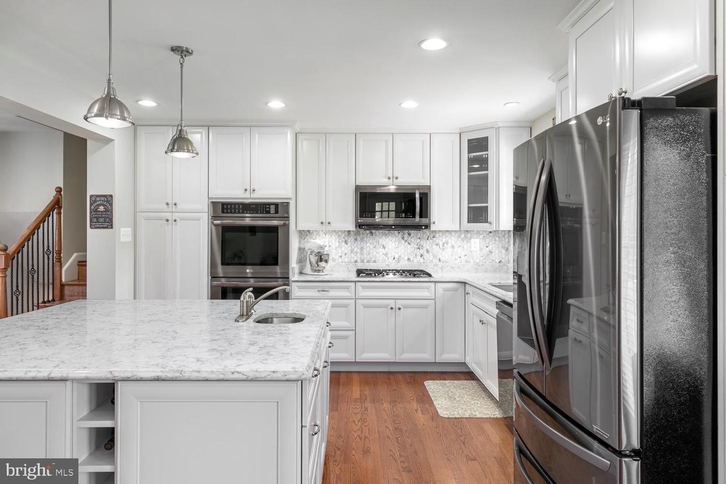 9417 CORAL LN, ALEXANDRIA, Virginia 22309, 4 Bedrooms Bedrooms, ,3 BathroomsBathrooms,Residential,For sale,9417 CORAL LN,VAFX2235776 MLS # VAFX2235776