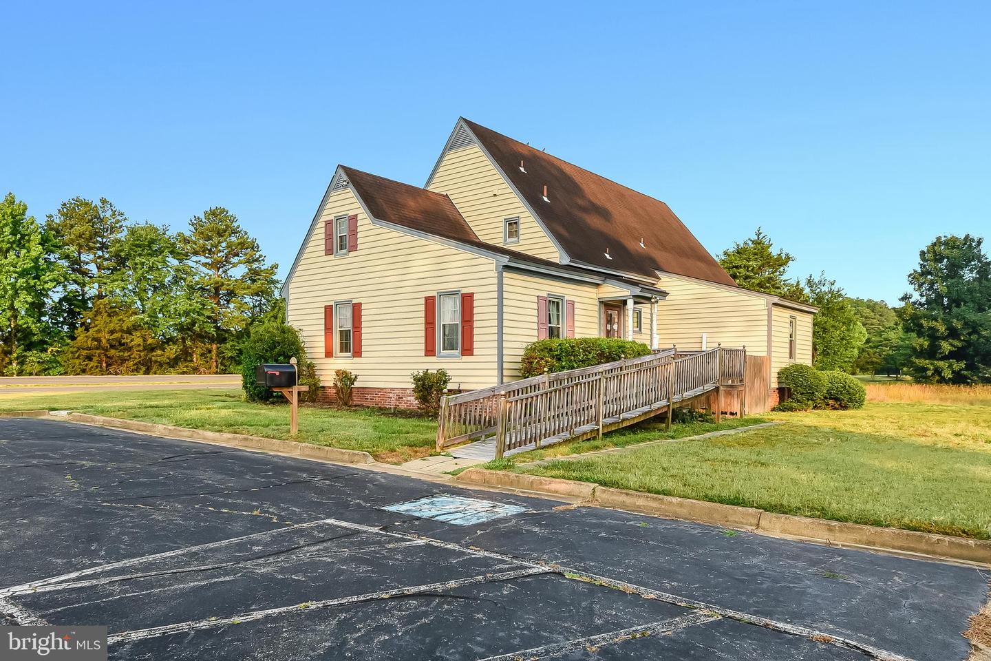 1900 E PARHAM RD, HENRICO, Virginia 23238, ,Land,For sale,1900 E PARHAM RD,VAHN2000458 MLS # VAHN2000458