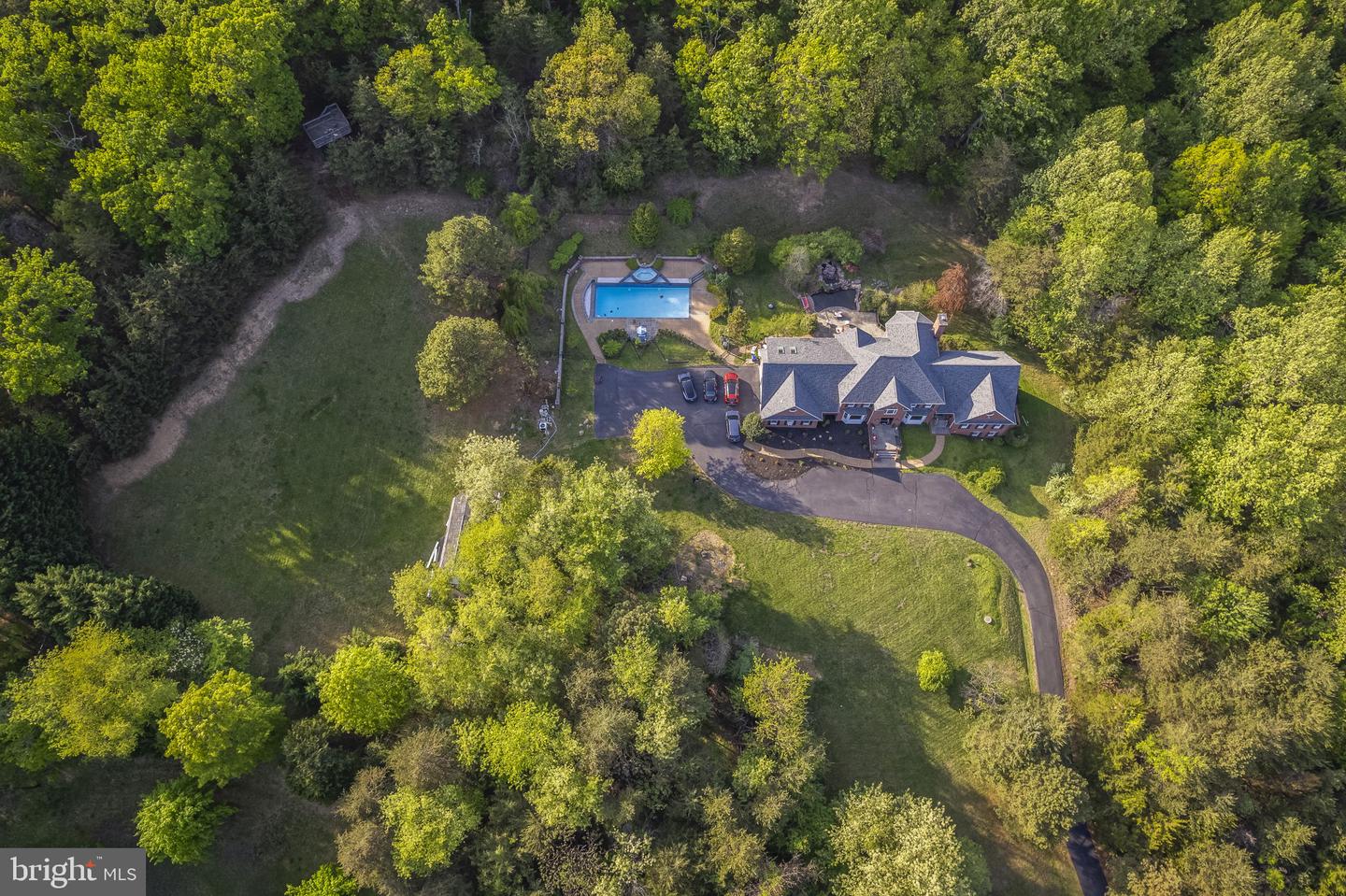 17000 THOUSAND OAKS DR, HAYMARKET, Virginia 20169, 6 Bedrooms Bedrooms, ,6 BathroomsBathrooms,Residential,For sale,17000 THOUSAND OAKS DR,VAPW2093164 MLS # VAPW2093164