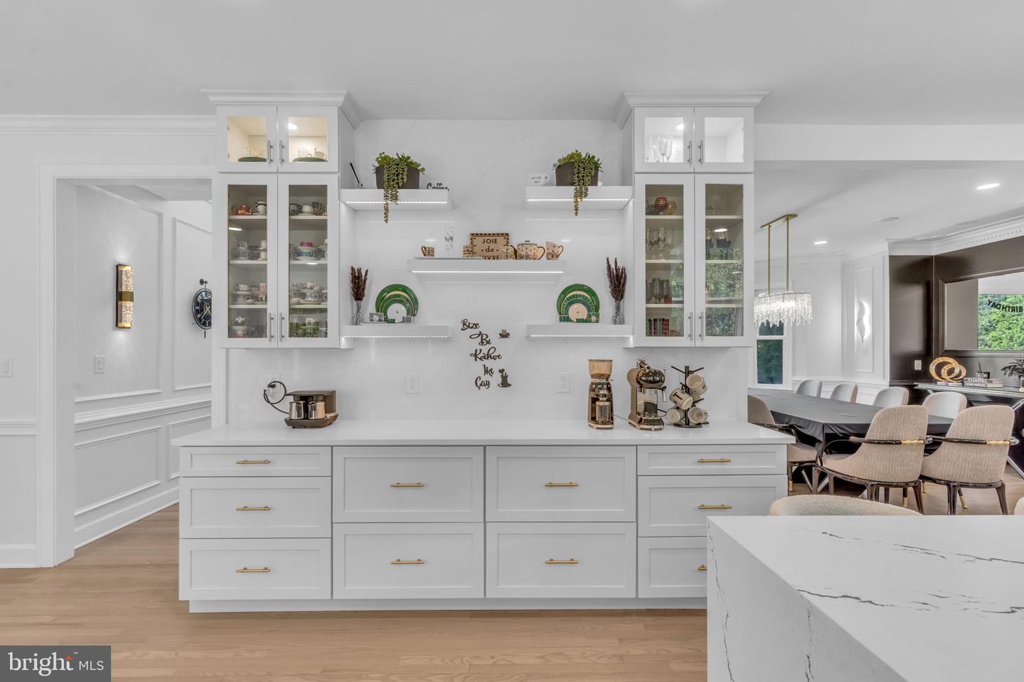 17000 THOUSAND OAKS DR, HAYMARKET, Virginia 20169, 6 Bedrooms Bedrooms, ,6 BathroomsBathrooms,Residential,For sale,17000 THOUSAND OAKS DR,VAPW2093164 MLS # VAPW2093164
