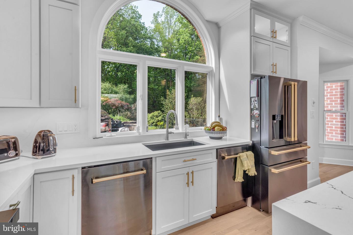 17000 THOUSAND OAKS DR, HAYMARKET, Virginia 20169, 6 Bedrooms Bedrooms, ,6 BathroomsBathrooms,Residential,For sale,17000 THOUSAND OAKS DR,VAPW2093164 MLS # VAPW2093164