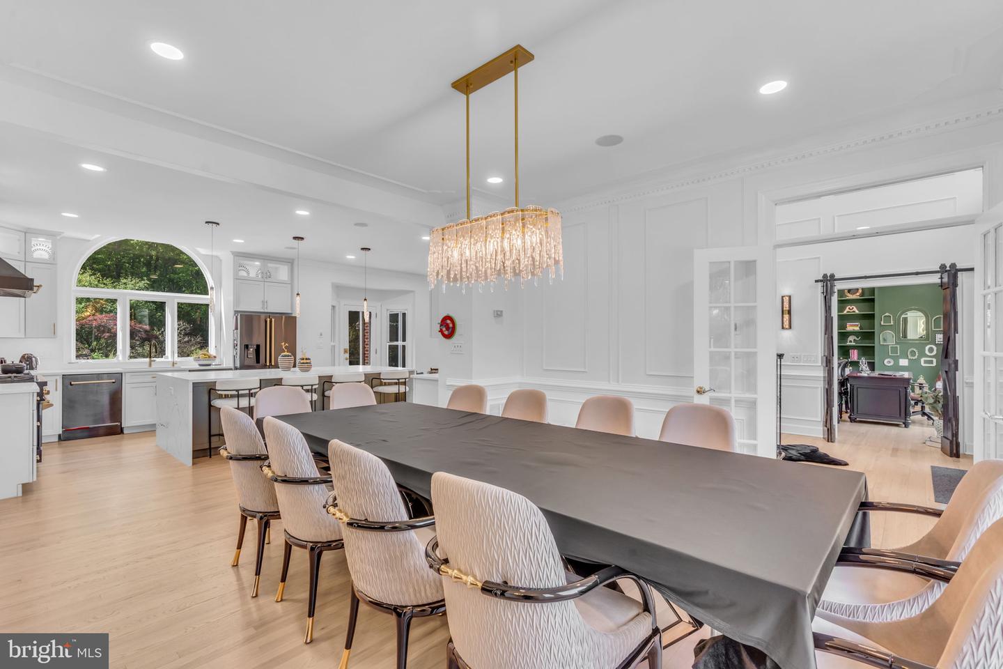 17000 THOUSAND OAKS DR, HAYMARKET, Virginia 20169, 6 Bedrooms Bedrooms, ,6 BathroomsBathrooms,Residential,For sale,17000 THOUSAND OAKS DR,VAPW2093164 MLS # VAPW2093164