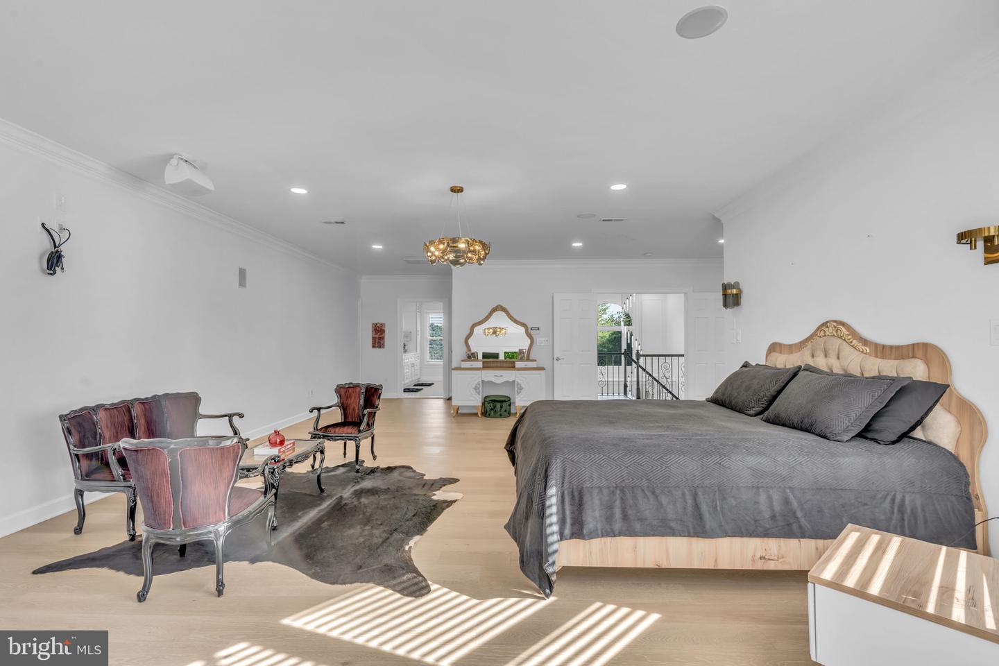 17000 THOUSAND OAKS DR, HAYMARKET, Virginia 20169, 6 Bedrooms Bedrooms, ,6 BathroomsBathrooms,Residential,For sale,17000 THOUSAND OAKS DR,VAPW2093164 MLS # VAPW2093164