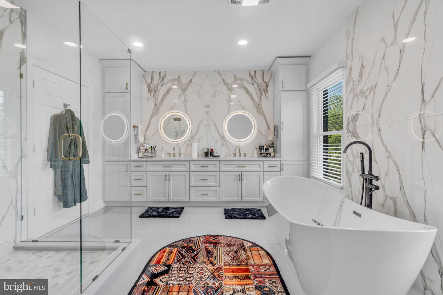 17000 THOUSAND OAKS DR, HAYMARKET, Virginia 20169, 6 Bedrooms Bedrooms, ,6 BathroomsBathrooms,Residential,For sale,17000 THOUSAND OAKS DR,VAPW2093164 MLS # VAPW2093164