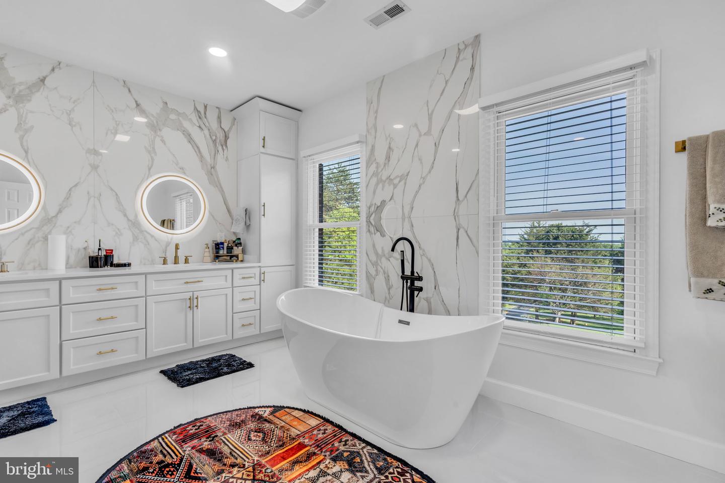 17000 THOUSAND OAKS DR, HAYMARKET, Virginia 20169, 6 Bedrooms Bedrooms, ,6 BathroomsBathrooms,Residential,For sale,17000 THOUSAND OAKS DR,VAPW2093164 MLS # VAPW2093164