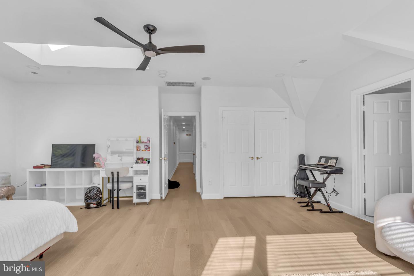17000 THOUSAND OAKS DR, HAYMARKET, Virginia 20169, 6 Bedrooms Bedrooms, ,6 BathroomsBathrooms,Residential,For sale,17000 THOUSAND OAKS DR,VAPW2093164 MLS # VAPW2093164