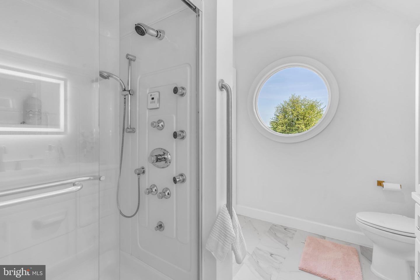 17000 THOUSAND OAKS DR, HAYMARKET, Virginia 20169, 6 Bedrooms Bedrooms, ,6 BathroomsBathrooms,Residential,For sale,17000 THOUSAND OAKS DR,VAPW2093164 MLS # VAPW2093164