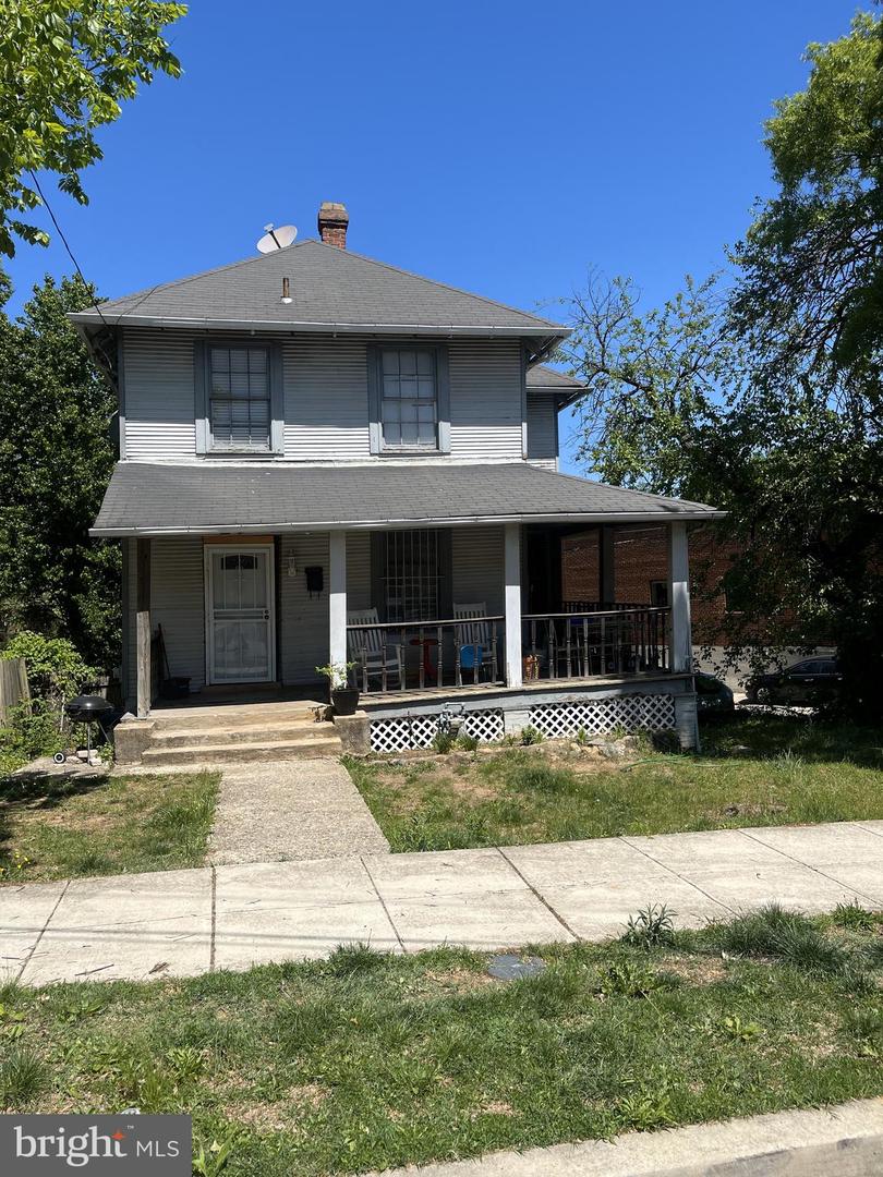 2416 EVARTS ST NE, WASHINGTON, District Of Columbia 20018, 3 Bedrooms Bedrooms, 10 Rooms Rooms,1 BathroomBathrooms,Residential,For sale,2416 EVARTS ST NE,DCDC2197640 MLS # DCDC2197640