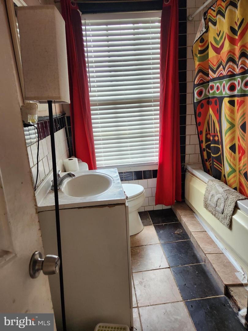 2416 EVARTS ST NE, WASHINGTON, District Of Columbia 20018, 3 Bedrooms Bedrooms, 10 Rooms Rooms,1 BathroomBathrooms,Residential,For sale,2416 EVARTS ST NE,DCDC2197640 MLS # DCDC2197640