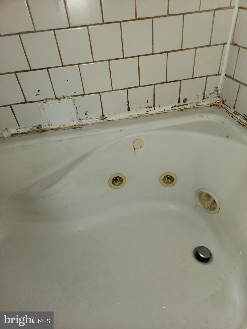 2416 EVARTS ST NE, WASHINGTON, District Of Columbia 20018, 3 Bedrooms Bedrooms, 10 Rooms Rooms,1 BathroomBathrooms,Residential,For sale,2416 EVARTS ST NE,DCDC2197640 MLS # DCDC2197640