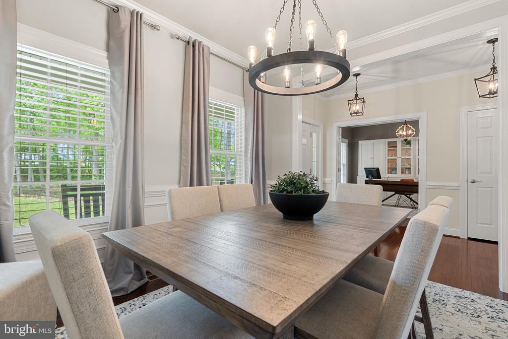 10919 PARK RIDGE RD, FREDERICKSBURG, Virginia 22408, 5 Bedrooms Bedrooms, ,3 BathroomsBathrooms,Residential,10919 PARK RIDGE RD,VASP2032686 MLS # VASP2032686