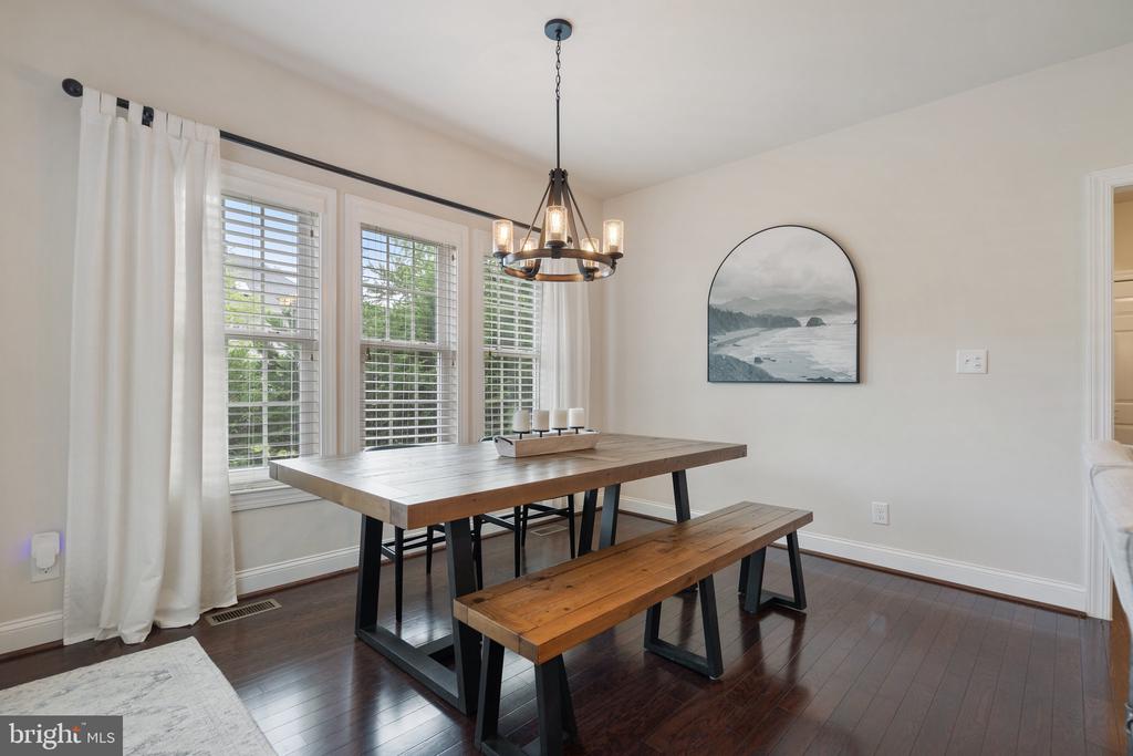 10919 PARK RIDGE RD, FREDERICKSBURG, Virginia 22408, 5 Bedrooms Bedrooms, ,3 BathroomsBathrooms,Residential,10919 PARK RIDGE RD,VASP2032686 MLS # VASP2032686
