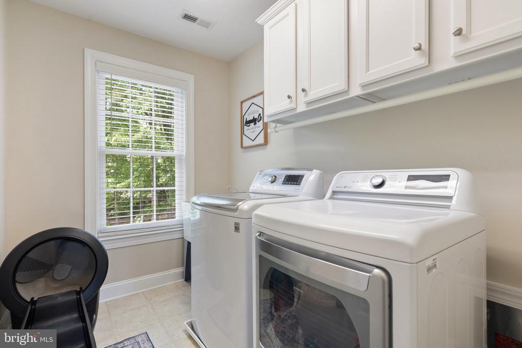 10919 PARK RIDGE RD, FREDERICKSBURG, Virginia 22408, 5 Bedrooms Bedrooms, ,3 BathroomsBathrooms,Residential,10919 PARK RIDGE RD,VASP2032686 MLS # VASP2032686