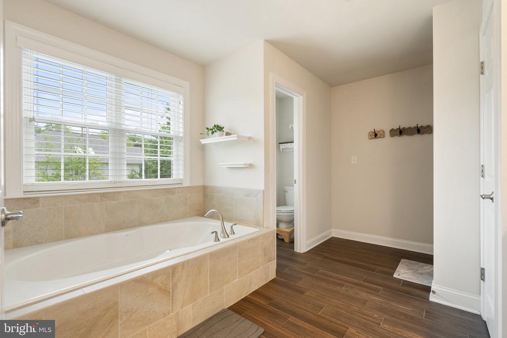 10919 PARK RIDGE RD, FREDERICKSBURG, Virginia 22408, 5 Bedrooms Bedrooms, ,3 BathroomsBathrooms,Residential,10919 PARK RIDGE RD,VASP2032686 MLS # VASP2032686