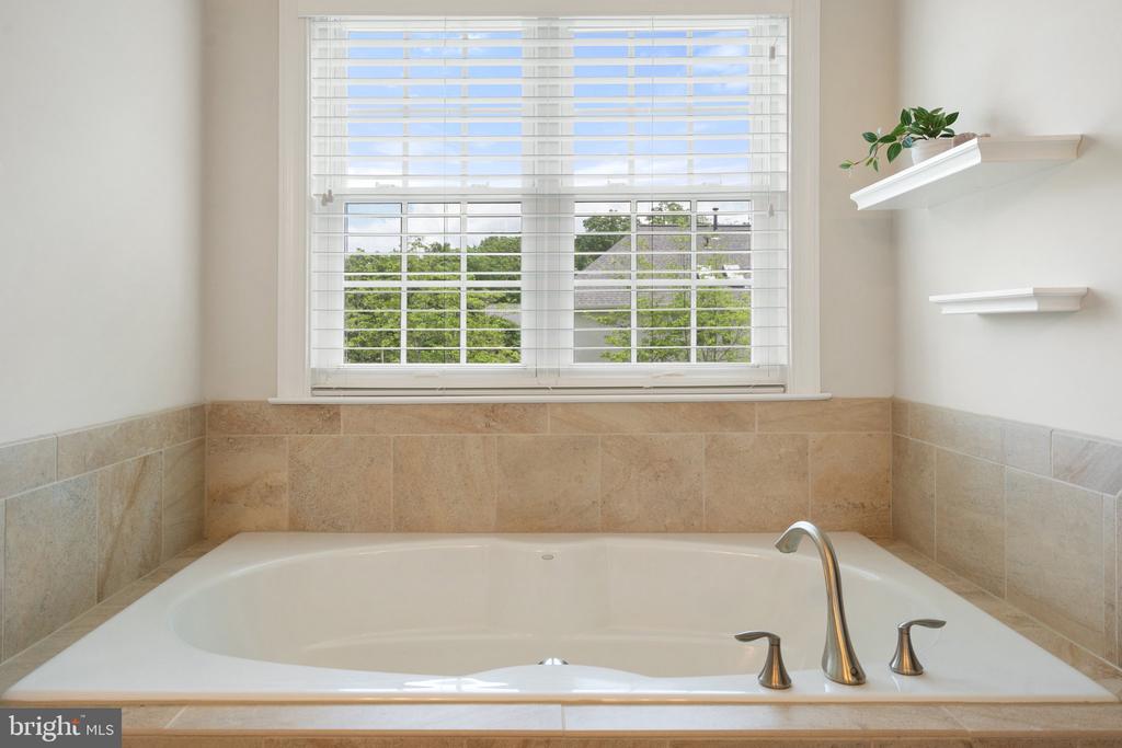10919 PARK RIDGE RD, FREDERICKSBURG, Virginia 22408, 5 Bedrooms Bedrooms, ,3 BathroomsBathrooms,Residential,10919 PARK RIDGE RD,VASP2032686 MLS # VASP2032686