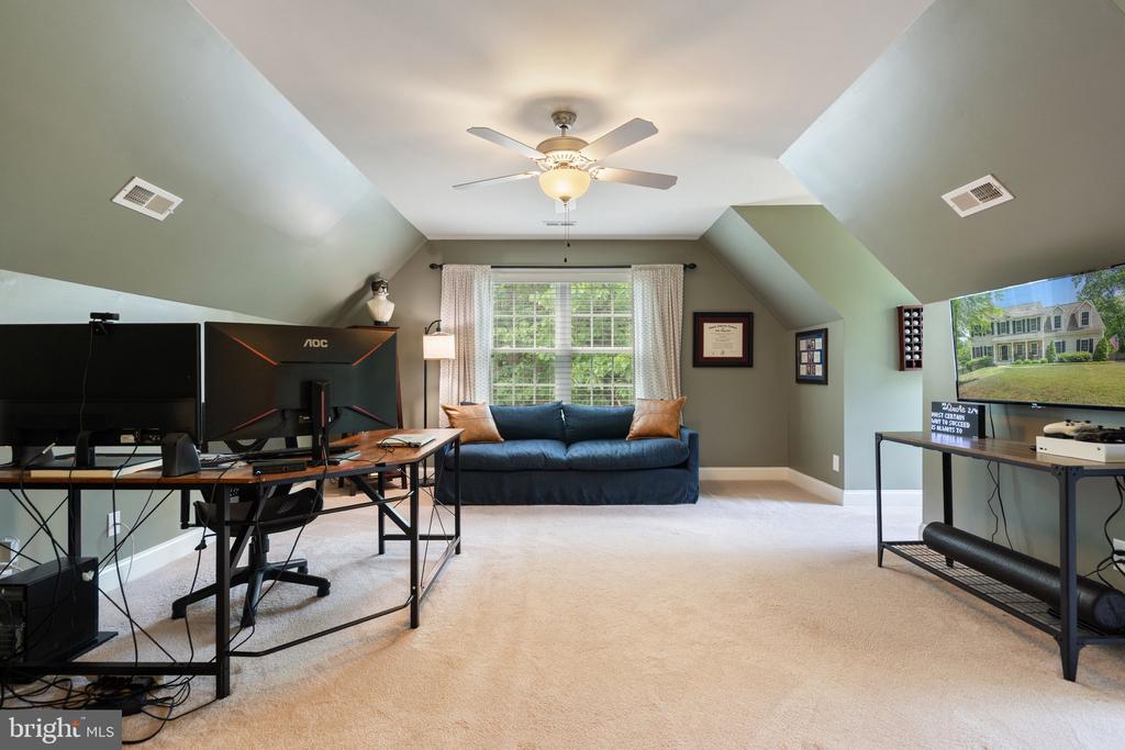 10919 PARK RIDGE RD, FREDERICKSBURG, Virginia 22408, 5 Bedrooms Bedrooms, ,3 BathroomsBathrooms,Residential,10919 PARK RIDGE RD,VASP2032686 MLS # VASP2032686