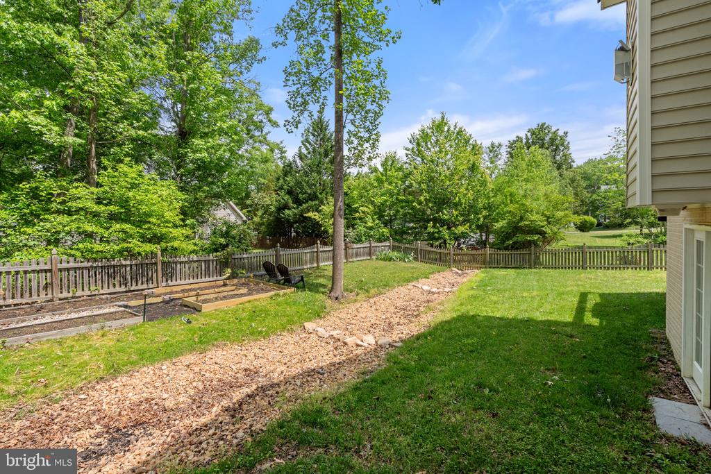 10919 PARK RIDGE RD, FREDERICKSBURG, Virginia 22408, 5 Bedrooms Bedrooms, ,3 BathroomsBathrooms,Residential,10919 PARK RIDGE RD,VASP2032686 MLS # VASP2032686