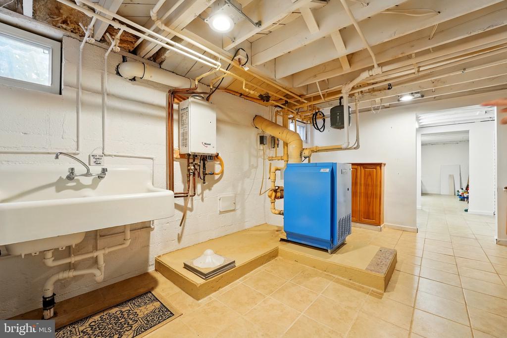 1210 S BLUE RIDGE AVE, CULPEPER, Virginia 22701, 4 Bedrooms Bedrooms, ,3 BathroomsBathrooms,Residential,1210 S BLUE RIDGE AVE,VACU2010528 MLS # VACU2010528