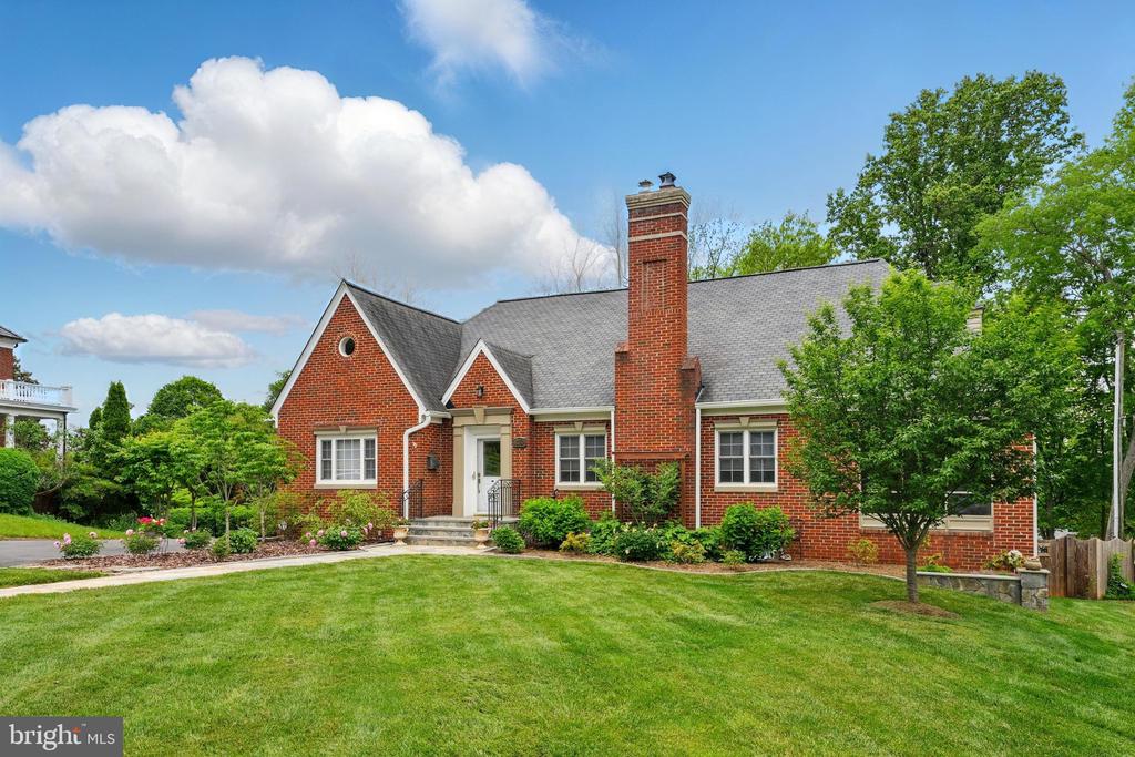 1210 S BLUE RIDGE AVE, CULPEPER, Virginia 22701, 4 Bedrooms Bedrooms, ,3 BathroomsBathrooms,Residential,1210 S BLUE RIDGE AVE,VACU2010528 MLS # VACU2010528