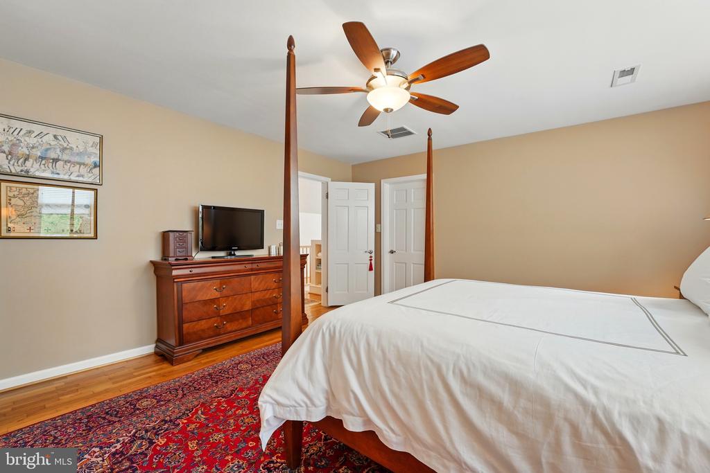 1210 S BLUE RIDGE AVE, CULPEPER, Virginia 22701, 4 Bedrooms Bedrooms, ,3 BathroomsBathrooms,Residential,1210 S BLUE RIDGE AVE,VACU2010528 MLS # VACU2010528
