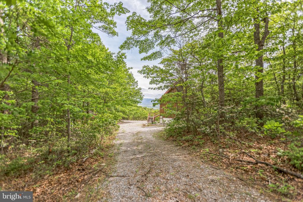 125 DEAL DR, LURAY, Virginia 22835, 3 Bedrooms Bedrooms, ,1 BathroomBathrooms,Residential,125 DEAL DR,VAPA2004880 MLS # VAPA2004880