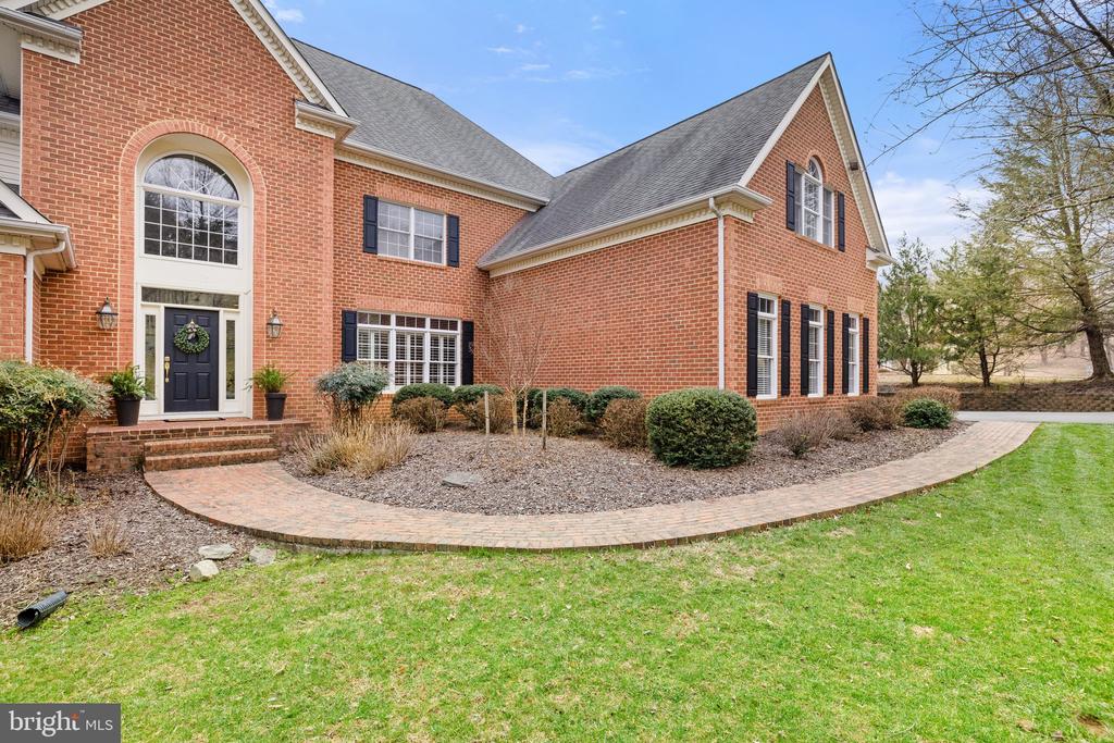 7887 WELLINGTON DR, WARRENTON, Virginia 20186, 6 Bedrooms Bedrooms, ,5 BathroomsBathrooms,Residential,7887 WELLINGTON DR,VAFQ2016562 MLS # VAFQ2016562