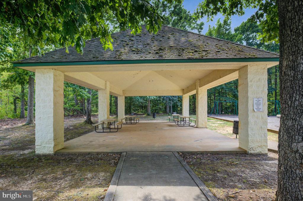 2616 COUGAR LN, LOCUST GROVE, Virginia 22508, 3 Bedrooms Bedrooms, ,3 BathroomsBathrooms,Residential,2616 COUGAR LN,VAOR2009638 MLS # VAOR2009638