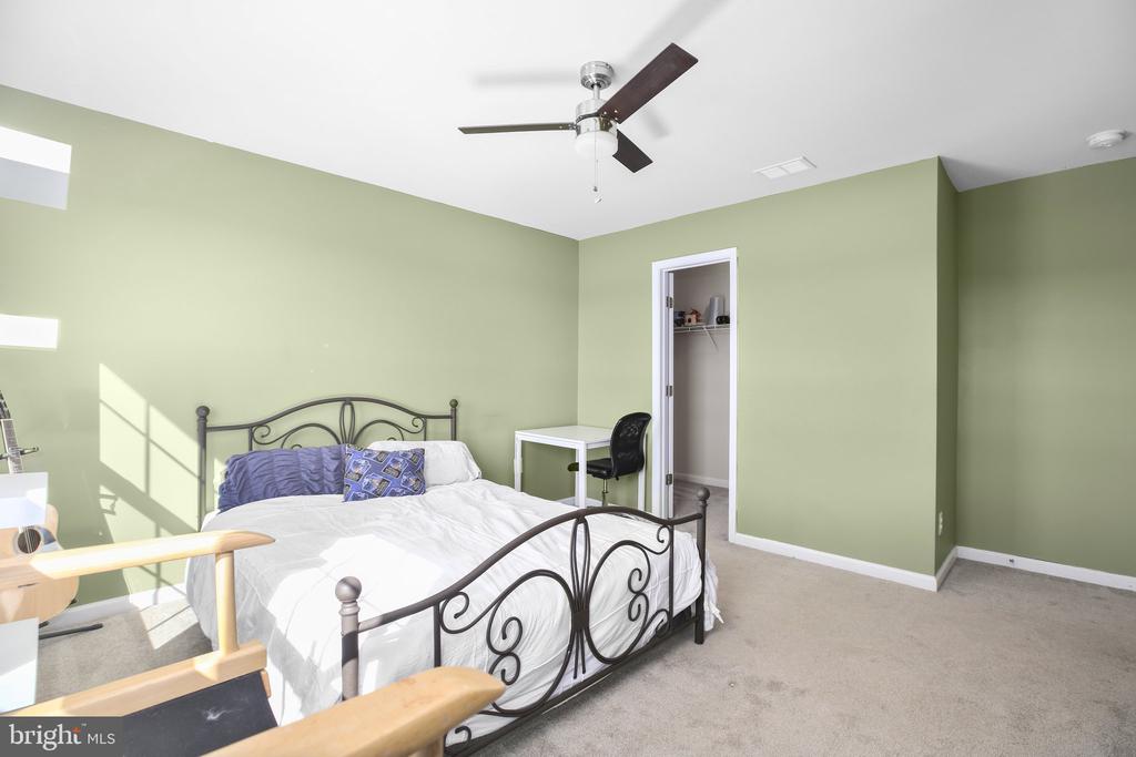 1906 CAPTAIN DR, FREDERICKSBURG, Virginia 22408, 4 Bedrooms Bedrooms, ,4 BathroomsBathrooms,Residential,1906 CAPTAIN DR,VASP2032974 MLS # VASP2032974