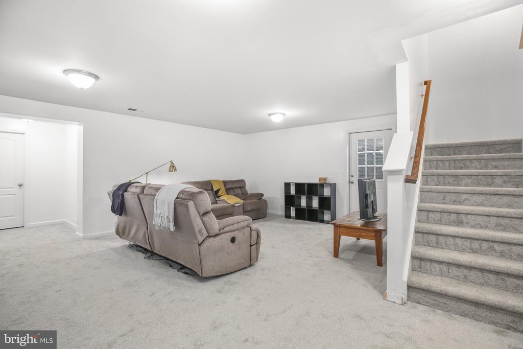 1906 CAPTAIN DR, FREDERICKSBURG, Virginia 22408, 4 Bedrooms Bedrooms, ,4 BathroomsBathrooms,Residential,1906 CAPTAIN DR,VASP2032974 MLS # VASP2032974