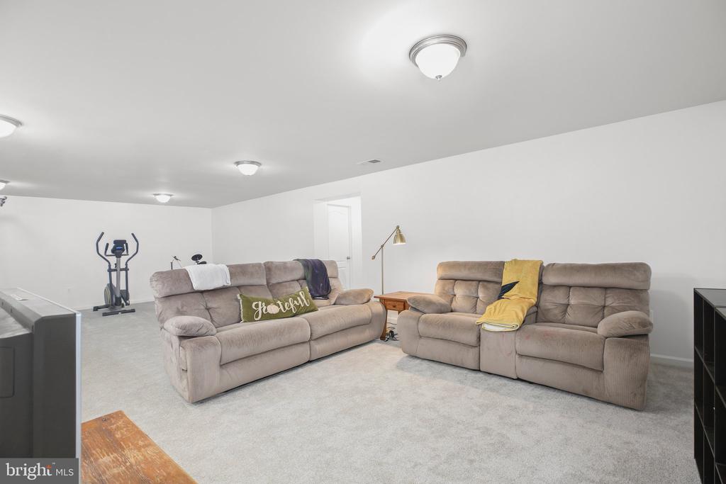 1906 CAPTAIN DR, FREDERICKSBURG, Virginia 22408, 4 Bedrooms Bedrooms, ,4 BathroomsBathrooms,Residential,1906 CAPTAIN DR,VASP2032974 MLS # VASP2032974