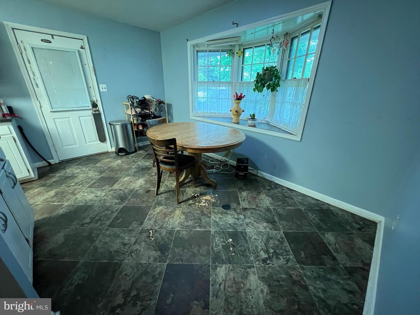 322 LEWIS ST NW, VIENNA, Virginia 22180, 4 Bedrooms Bedrooms, ,2 BathroomsBathrooms,Residential,For sale,322 LEWIS ST NW,VAFX2237184 MLS # VAFX2237184
