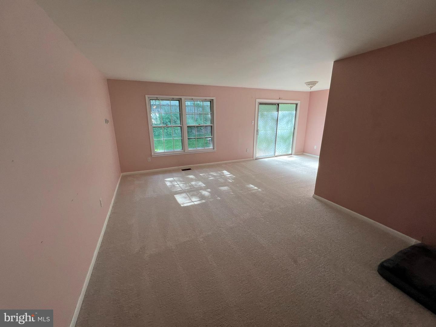 322 LEWIS ST NW, VIENNA, Virginia 22180, 4 Bedrooms Bedrooms, ,2 BathroomsBathrooms,Residential,For sale,322 LEWIS ST NW,VAFX2237184 MLS # VAFX2237184