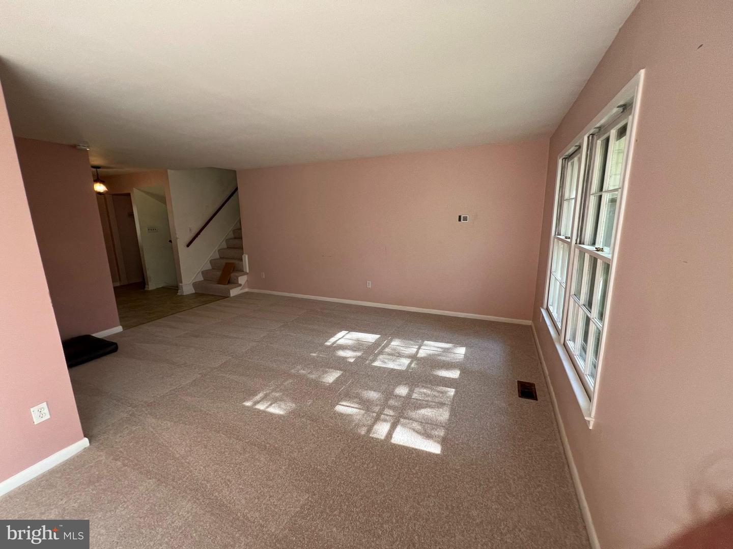 322 LEWIS ST NW, VIENNA, Virginia 22180, 4 Bedrooms Bedrooms, ,2 BathroomsBathrooms,Residential,For sale,322 LEWIS ST NW,VAFX2237184 MLS # VAFX2237184
