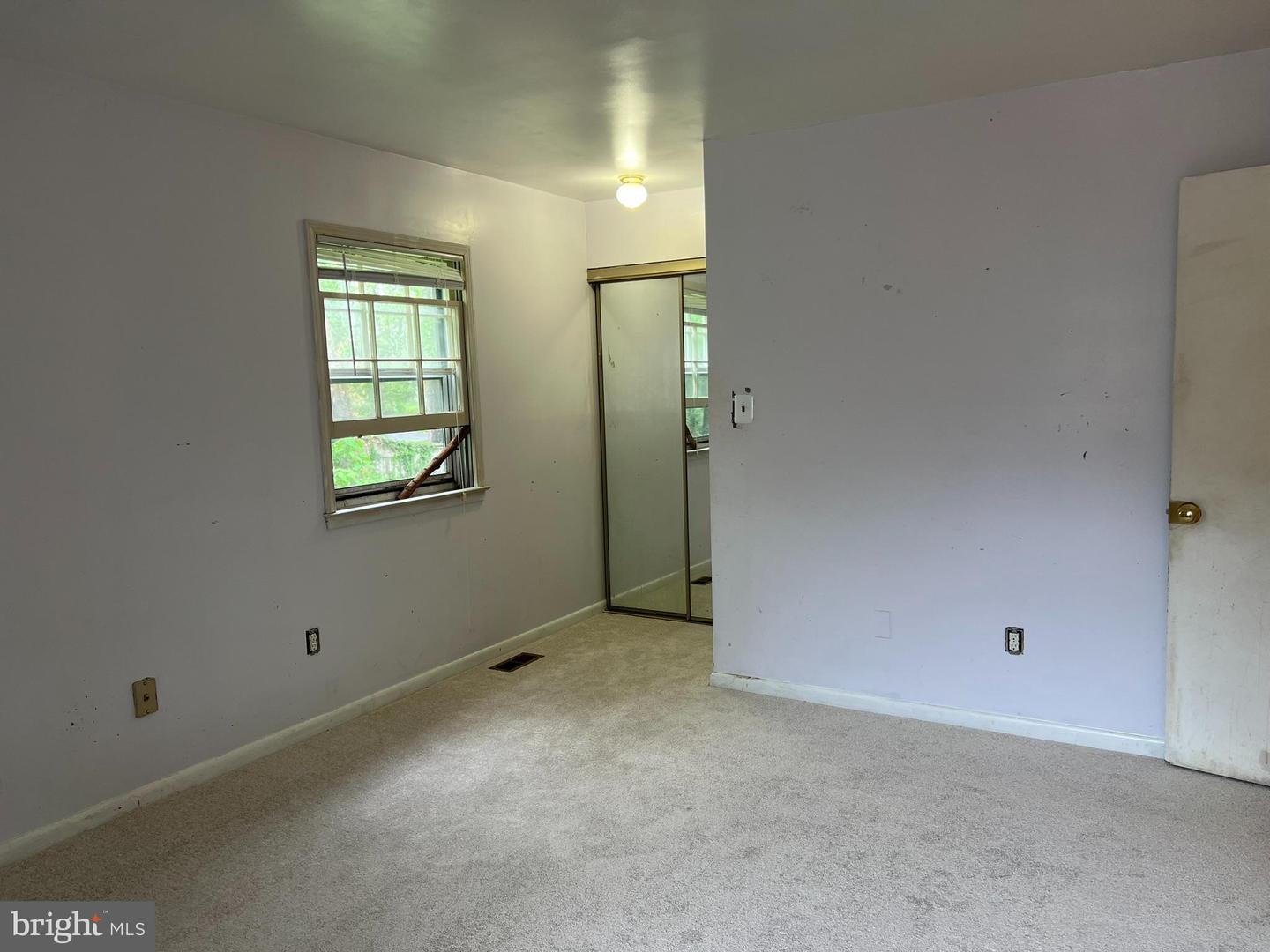 322 LEWIS ST NW, VIENNA, Virginia 22180, 4 Bedrooms Bedrooms, ,2 BathroomsBathrooms,Residential,For sale,322 LEWIS ST NW,VAFX2237184 MLS # VAFX2237184