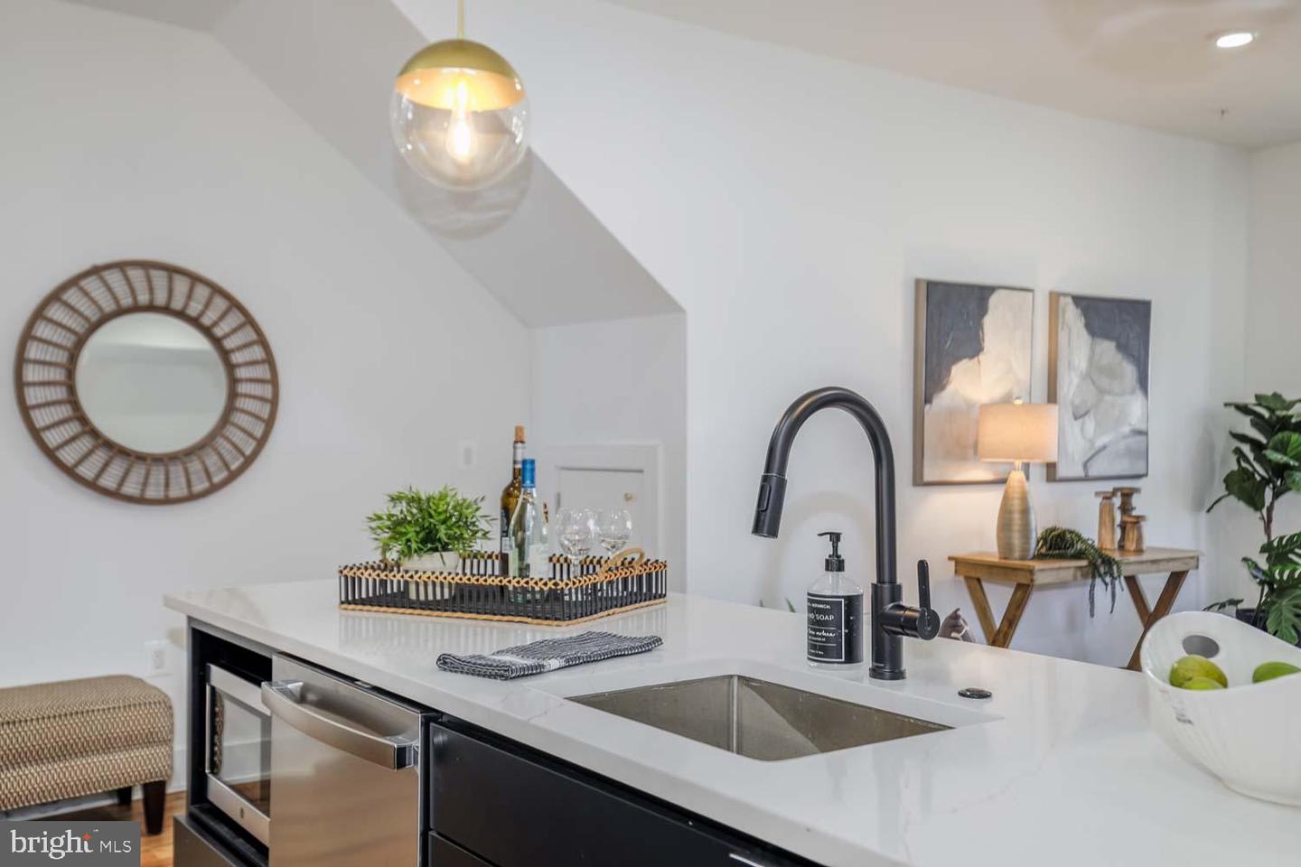 426 MANOR PL NW #2, WASHINGTON, District Of Columbia 20010, 2 Bedrooms Bedrooms, ,2 BathroomsBathrooms,Residential,For sale,426 MANOR PL NW #2,DCDC2197998 MLS # DCDC2197998