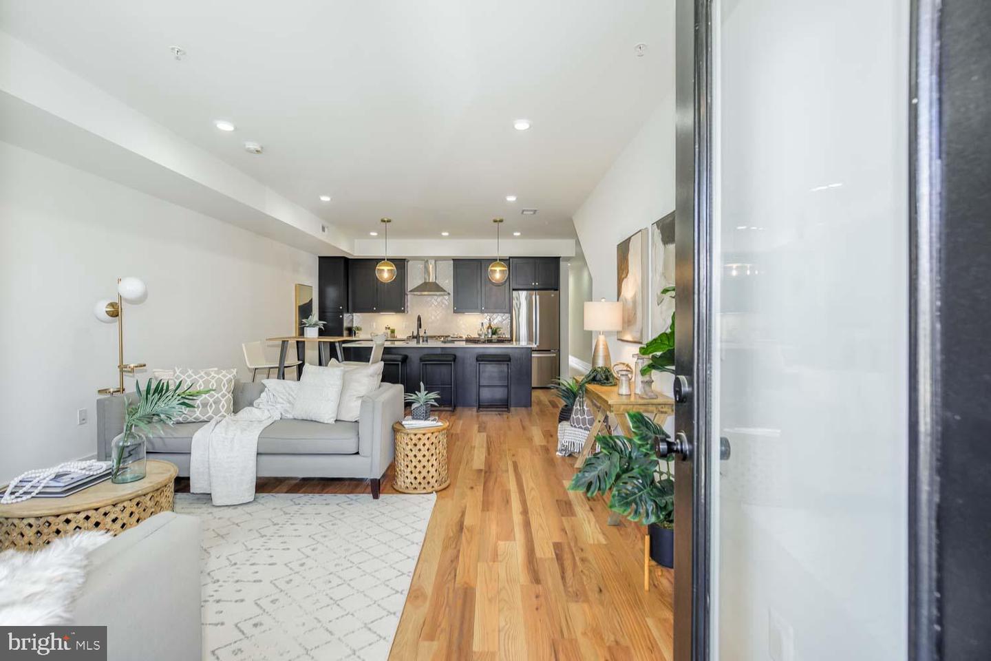 426 MANOR PL NW #2, WASHINGTON, District Of Columbia 20010, 2 Bedrooms Bedrooms, ,2 BathroomsBathrooms,Residential,For sale,426 MANOR PL NW #2,DCDC2197998 MLS # DCDC2197998
