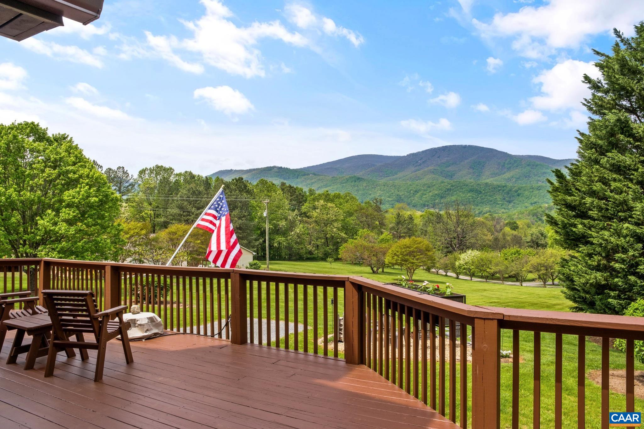6 OLD ORCHARD LN, ROSELAND, Virginia 22967, 3 Bedrooms Bedrooms, ,3 BathroomsBathrooms,Residential,6 OLD ORCHARD LN,664064 MLS # 664064