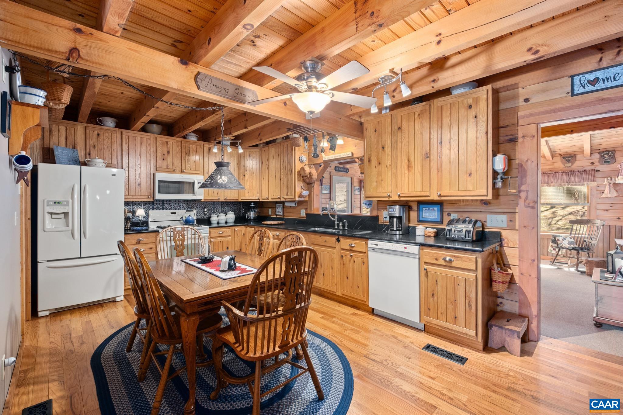6 OLD ORCHARD LN, ROSELAND, Virginia 22967, 3 Bedrooms Bedrooms, ,3 BathroomsBathrooms,Residential,6 OLD ORCHARD LN,664064 MLS # 664064