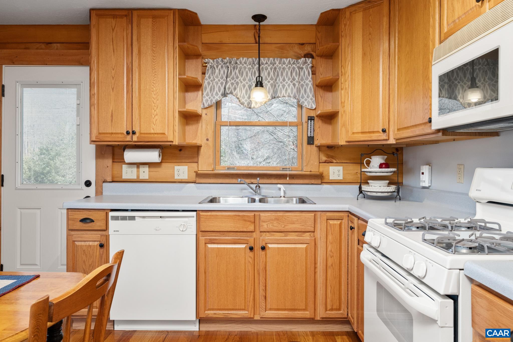 6 OLD ORCHARD LN, ROSELAND, Virginia 22967, 3 Bedrooms Bedrooms, ,3 BathroomsBathrooms,Residential,6 OLD ORCHARD LN,664064 MLS # 664064