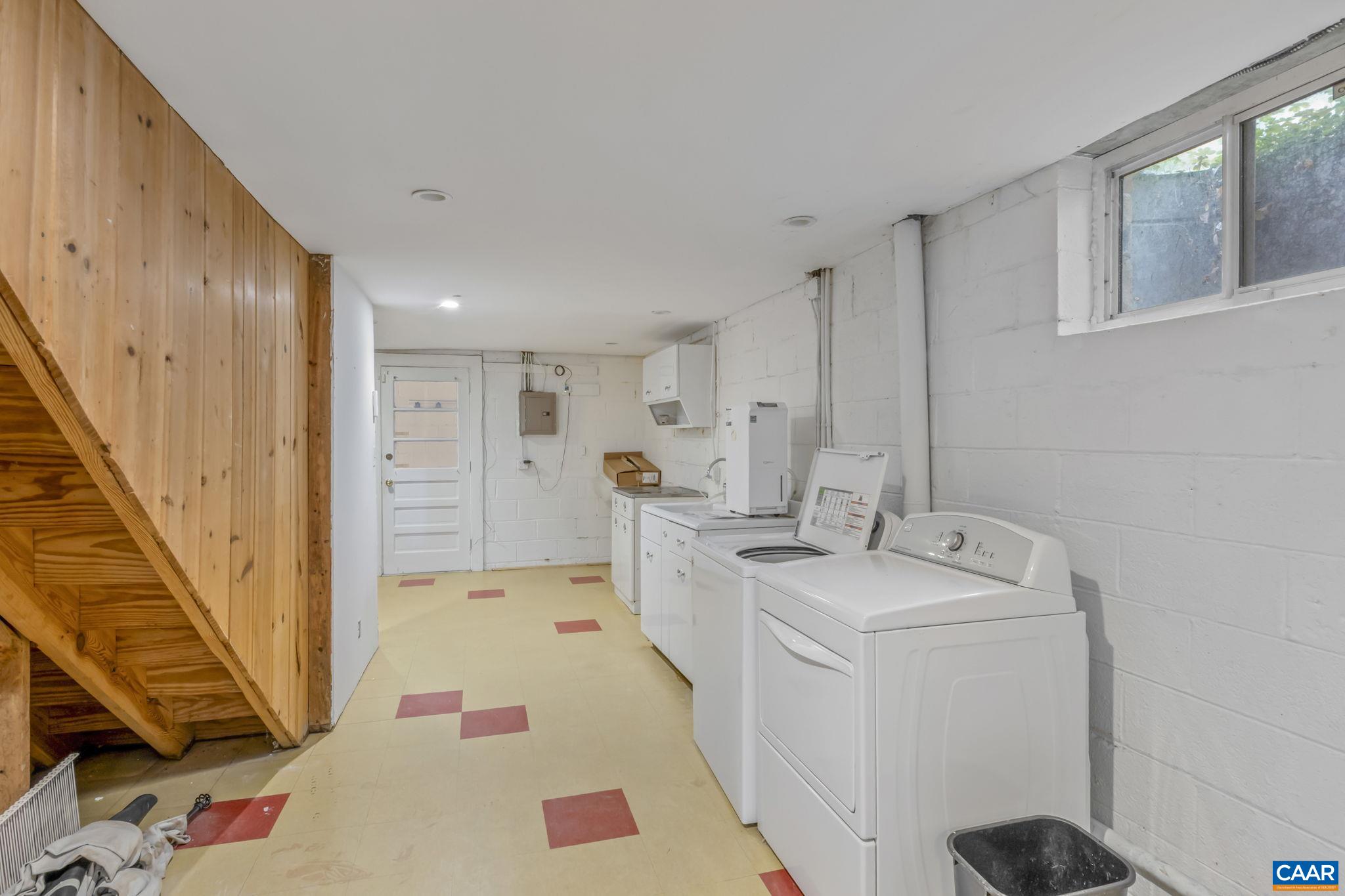 1221 GREENWAY RD, CHARLOTTESVILLE, Virginia 22903, 3 Bedrooms Bedrooms, ,2 BathroomsBathrooms,Residential,1221 GREENWAY RD,664201 MLS # 664201