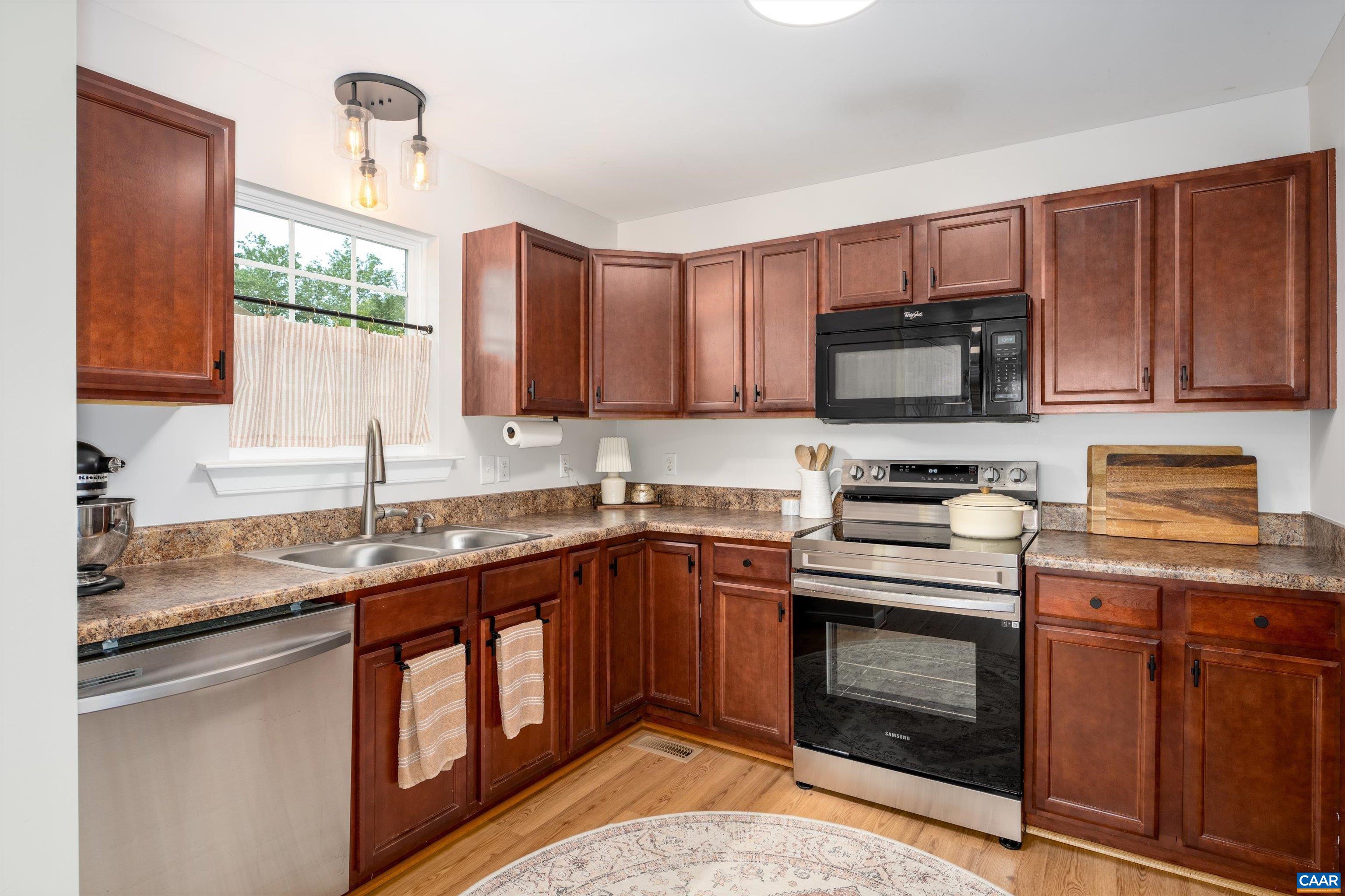 67 BARRINGTON DR, STANARDSVILLE, Virginia 22973, 3 Bedrooms Bedrooms, ,2 BathroomsBathrooms,Residential,67 BARRINGTON DR,664298 MLS # 664298