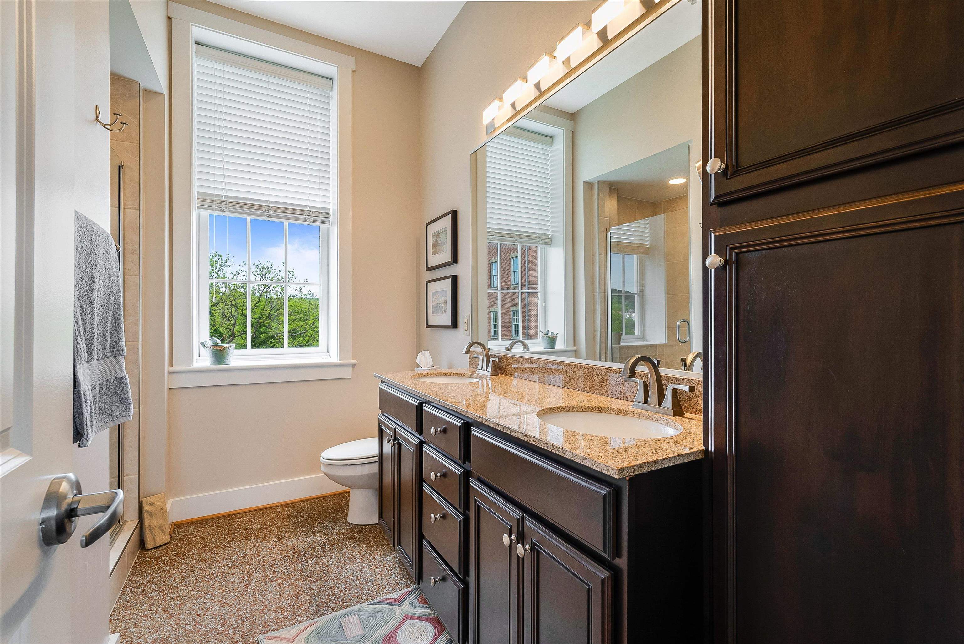 101 W VILLAGE DR, STAUNTON, Virginia 24401, 2 Bedrooms Bedrooms, ,2 BathroomsBathrooms,Residential,101 W VILLAGE DR,664300 MLS # 664300