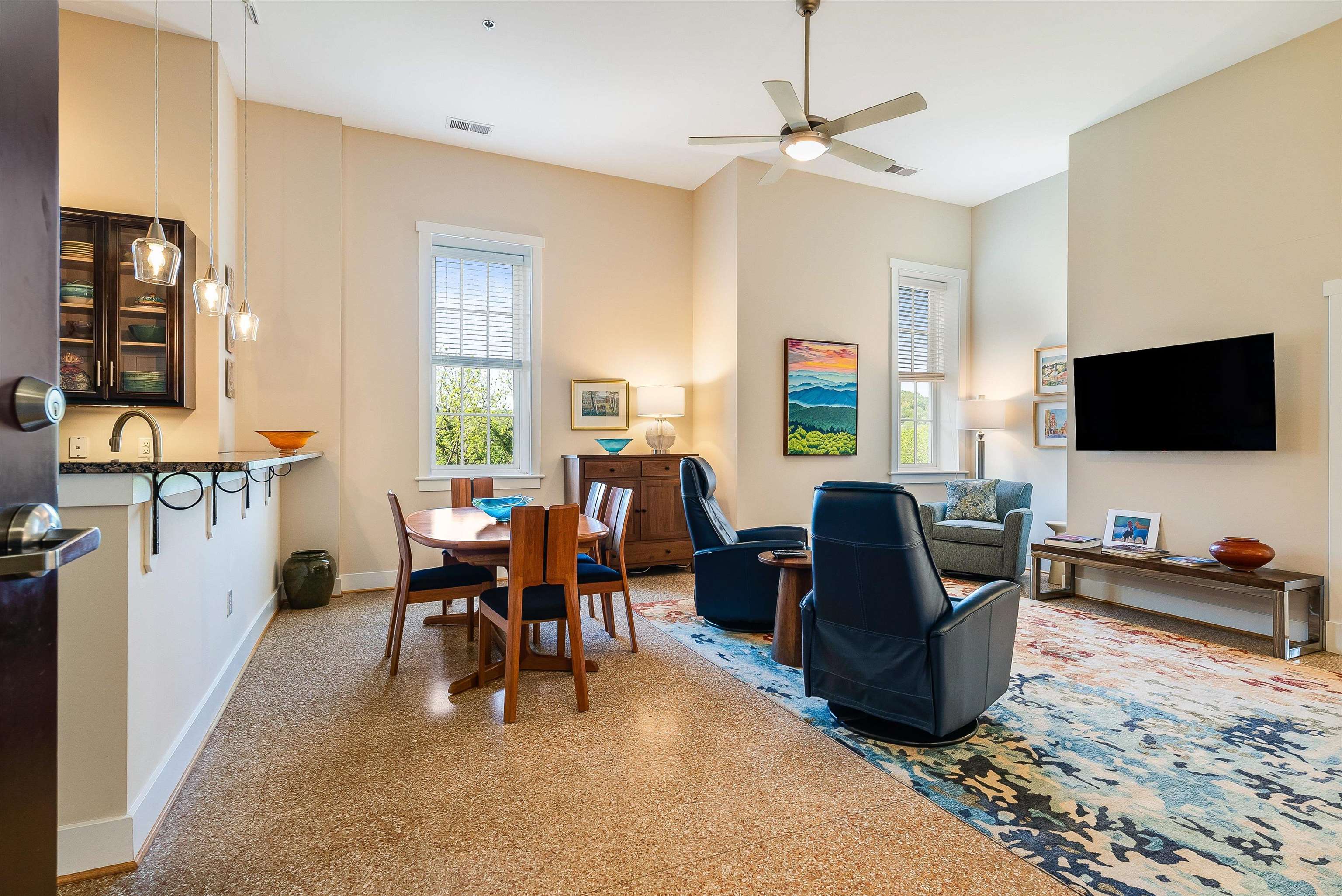 101 W VILLAGE DR, STAUNTON, Virginia 24401, 2 Bedrooms Bedrooms, ,2 BathroomsBathrooms,Residential,101 W VILLAGE DR,664300 MLS # 664300