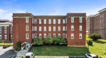 101 W VILLAGE DR, STAUNTON, Virginia 24401, 2 Bedrooms Bedrooms, ,2 BathroomsBathrooms,Residential,101 W VILLAGE DR,664300 MLS # 664300