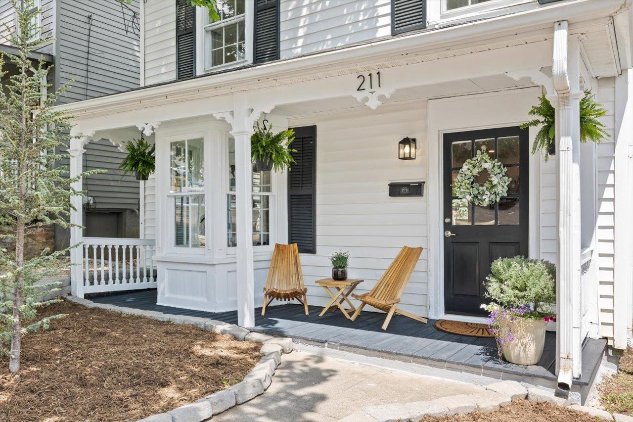 211 BALDWIN ST, STAUNTON, Virginia 24401, 3 Bedrooms Bedrooms, ,1 BathroomBathrooms,Residential,211 BALDWIN ST,664315 MLS # 664315