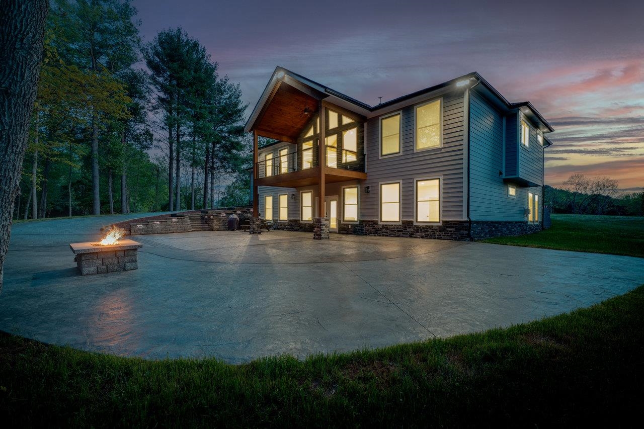 10 SAMUEL BEARS RD, WEYERS CAVE, Virginia 24486, 6 Bedrooms Bedrooms, ,4 BathroomsBathrooms,Residential,10 SAMUEL BEARS RD,664316 MLS # 664316