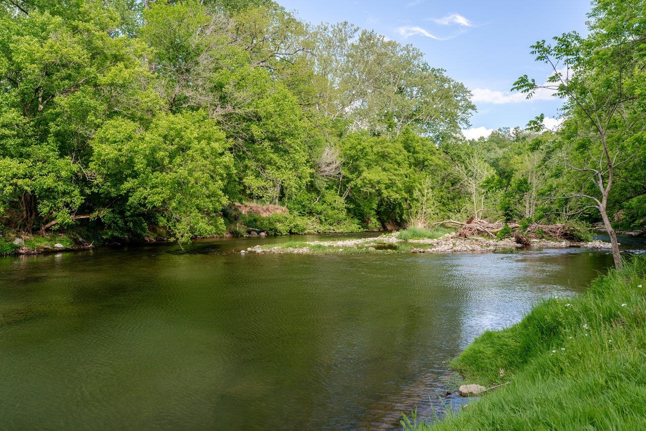 10 SAMUEL BEARS RD, WEYERS CAVE, Virginia 24486, 6 Bedrooms Bedrooms, ,4 BathroomsBathrooms,Residential,10 SAMUEL BEARS RD,664316 MLS # 664316